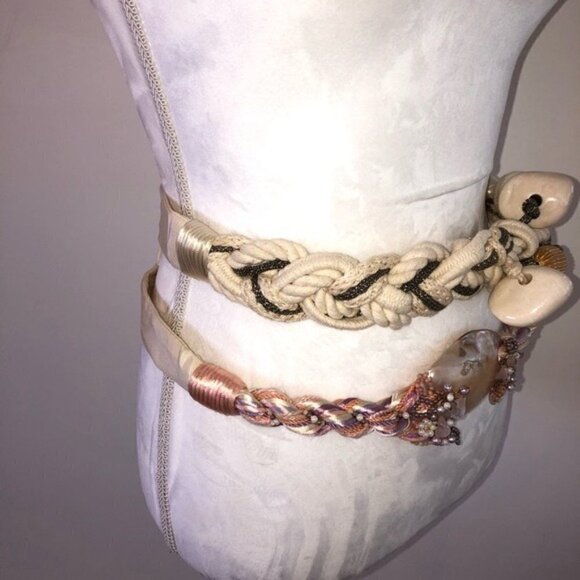 Lot of Two Carolyn Tanner Vintage Adjustable Belts - Picture 2 of 9